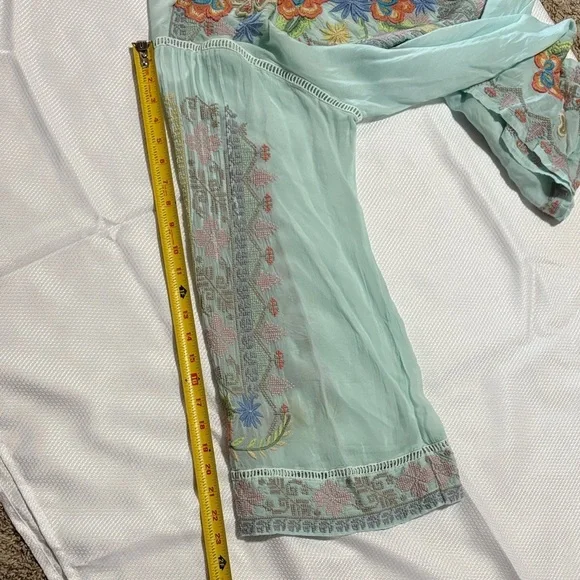 JHONY WAS Floral Embroidered Women's Top - Picture 14 of 16